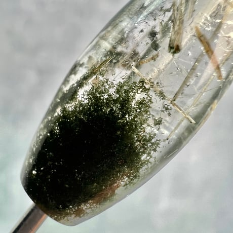 【ガネッシュヒマール産】アクチノライト&クローライトイン天然ヒマラヤ水晶 樽型ビーズ/Ganesh Himal Actinolite&Chlorite in Barrel Beads