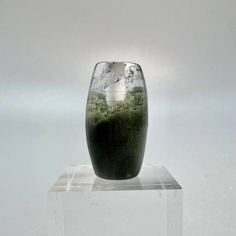 【ガネッシュヒマール産】クローライトイン天然ヒマラヤ水晶 樽型ビーズ/Ganesh Himal Chlorite in Himalayan Quartz barrel beads