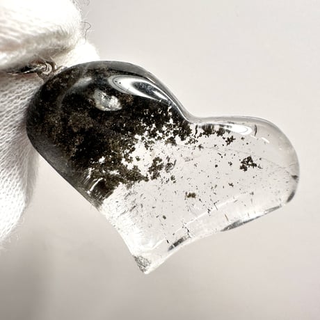 【ガネッシュヒマール産】クローライトイン天然ヒマラヤ水晶ハート型ペンダントトップ/GaneshHimal Chlorite in Himalayan Quartz Heart Pendant Top