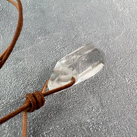 【ガネッシュヒマール産】天然ヒマラヤ水晶ペンダント(ポリッシュ面あり) GaneshHimal Natural Himalayan Quartz Pendant