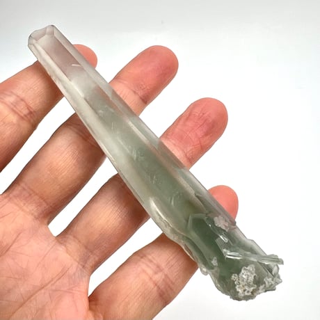 マダガスカル産クローライトインクォーツ/Madagascar Chlorite in Quartz
