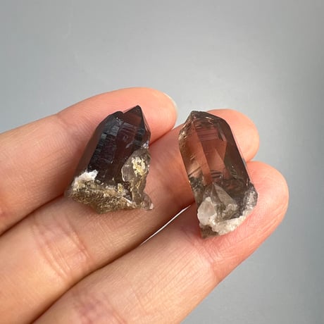 【ガウリシャンカール産】天然ヒマラヤスモーキークォーツポイントセット⑤/GauriShankar Himalayan Smoky Quartz Point Set