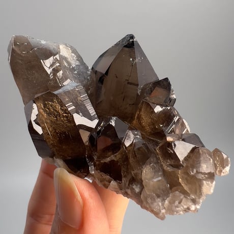 【ガウリシャンカール産】天然ヒマラヤスモーキークォーツクラスター GauriShankar Himalayan Smoky Quartz Cluster
