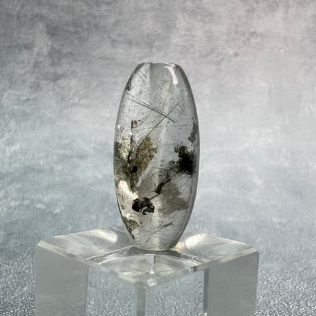 【ガネッシュヒマール産】アクチノライト&クローライトイン天然ヒマラヤ水晶 樽型ビーズ/Ganesh Himal Actinolite&Chlorite in barrel beads