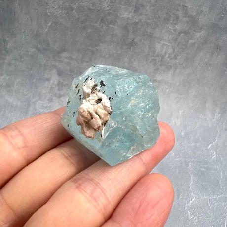 ネパール産【ヒマラヤアクアマリン】原石/Nepal Himalayan Aquamarine