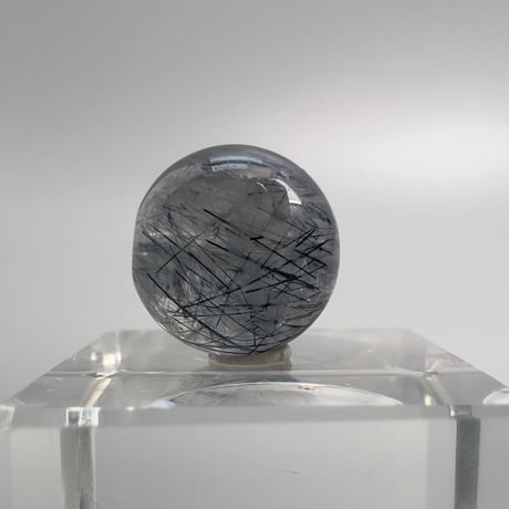 【ガネッシュヒマール産】11mm"手磨き加工"アクチノライトイン天然ヒマラヤ水晶ビーズ/Ganesh Himal Actinolite in Himalayan Quartz Round Beads