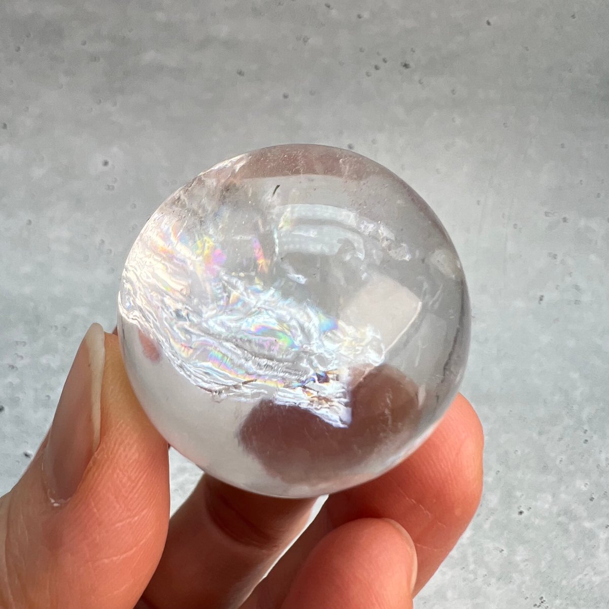 ガネッシュヒマール産】ナチュラルレインボー天然ヒマラヤ水晶丸玉 