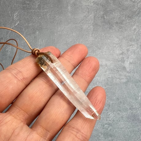 【ガネッシュヒマール産】天然ヒマラヤ水晶ペンダント⑤/GaneshHimal Natural Himalayan Quartz Pendant