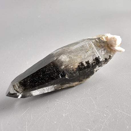 【ガネッシュヒマール産】クローライトイン天然ヒマラヤ水晶ミニポイント"YY"/Ganesh Himal Chlorite in Himalayan Quartz mini Point