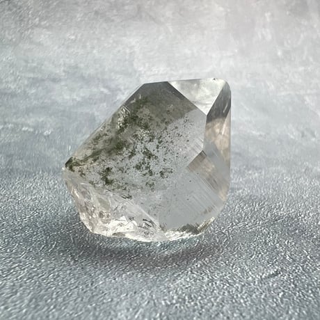 ハイクオリティ【ガネッシュヒマール産】クローライト イン天然ヒマラヤ水晶/Ganesh Himal Chlorite in Himalayan Quartz