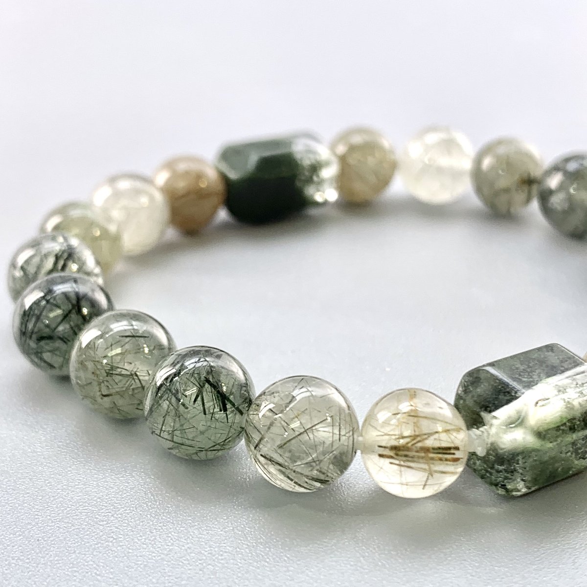 ネパールガーネット ガネーシュヒマール水晶 デザインブレスレット パーツ付き ネパールガーネット ガネーシュヒマール水晶 デザインブレスレット