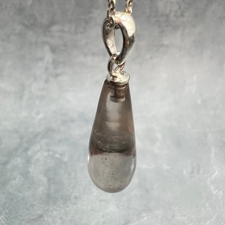 【ガウリシャンカール産】天然ヒマラヤスモーキークォーツ雫型ペンダントトップ/GauriShankar Himalayan Smoky Quartz Drop Pendant Top