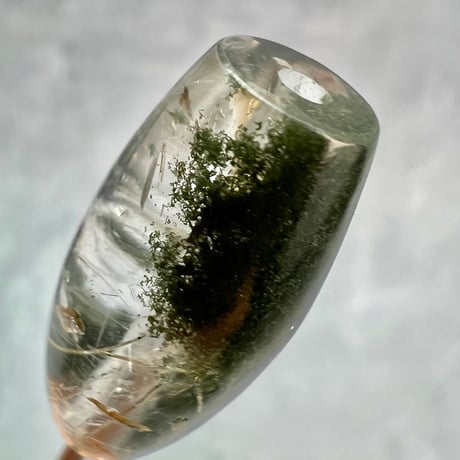 【ガネッシュヒマール産】アクチノライト&クローライトイン天然ヒマラヤ水晶 樽型ビーズ/Ganesh Himal Actinolite&Chlorite in Barrel Beads