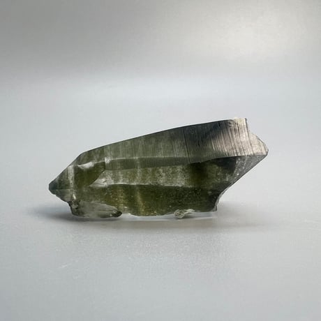 【ガネッシュヒマール産】クローライトイン天然ヒマラヤ水晶ポイント/Ganesh Himal Chlorite in Himalayan Quartz Mini Point