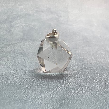 【ガネッシュヒマール産】天然ヒマラヤ水晶"手磨き加工"イコサヘドロン"ペンダントトップ/Ganesh Himal Himalayan Quartz "Icosahedron"Pendant Top