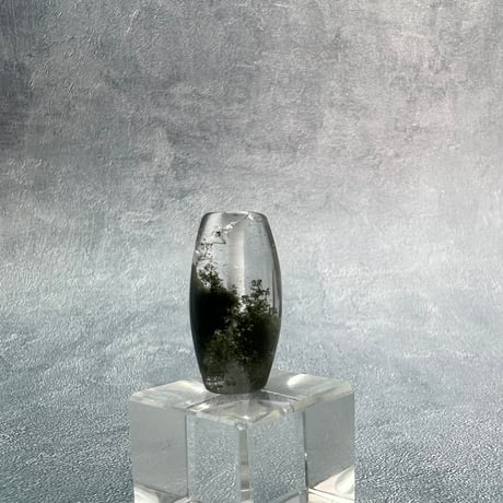 【ガネッシュヒマール産】クローライトイン天然ヒマラヤ水晶 樽型ビーズ⑯/Ganesh Himal Chlorite in Himalayan Quartz barrel beads