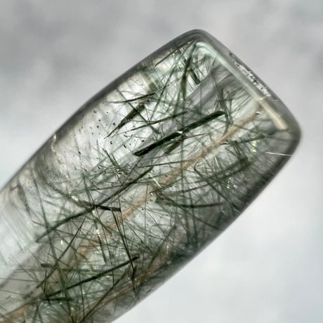 【ガネッシュヒマール産】アクチノライトイン天然ヒマラヤ水晶 樽型ビーズ⑨/Ganesh Himal Actinolite in Himalayan Quartz barrel beads