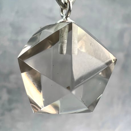 【ガネッシュヒマール産】天然ヒマラヤ水晶"手磨き加工"イコサヘドロン"ペンダントトップ/Ganesh Himal Himalayan Quartz "Icosahedron"Pendant Top