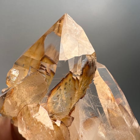 【ガネッシュヒマール産】リモナイトインヒマラヤ水晶 クラスター/Ganesh Himal Limonite in Himalayan Quartz Cluster