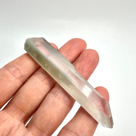 マダガスカル産クローライトインクォーツ/Madagascar Chlorite in Quartz