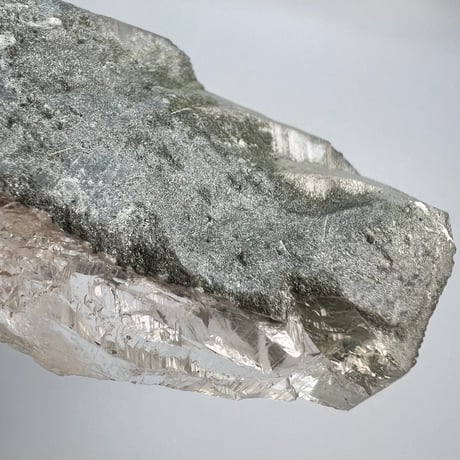 大特価【ガネッシュヒマール産】クローライトイン天然ヒマラヤ水晶⑬/Ganesh Himal Chlorite in Himalayan Quartz
