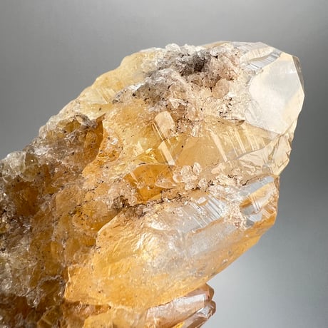 【ガネッシュヒマール産】リモナイトインヒマラヤ水晶クラスター/Ganesh Himal Limonite in Himalayan Quartz Cluster