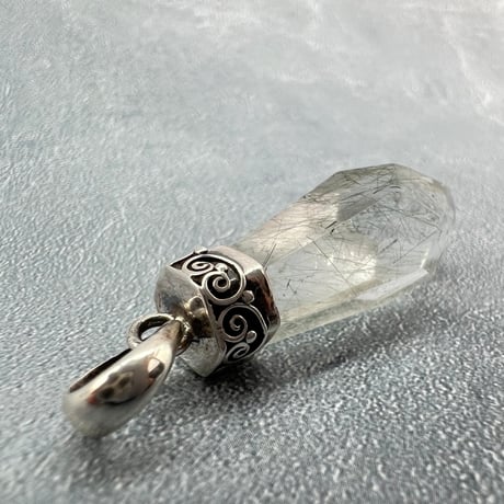 【ガネッシュヒマール産】アクチノライトイン天然ヒマラヤ水晶ペンダントトップ⑤/Ganesh Himal Actinorite in Himalayan Quartz Pendant Top