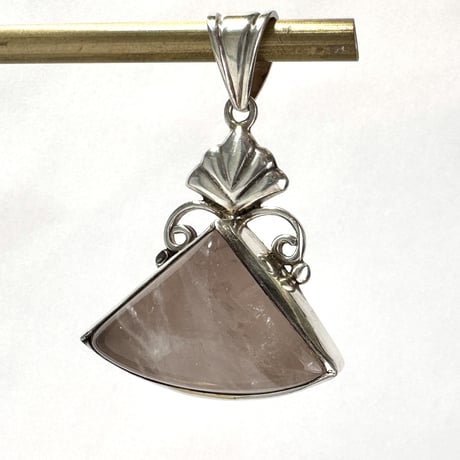 ブラジル産ローズクォーツペンダントトップ (シルバー925)/Rosequartz Pendant Top