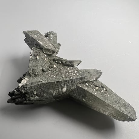 大特価【ガネッシュヒマール産】クローライトイン天然ヒマラヤ水晶/Ganesh Himal Chlorite in Himalayan Quartz