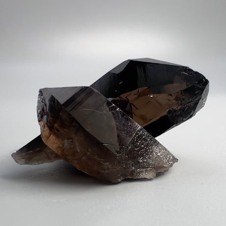 【ガウリシャンカール産】天然ヒマラヤスモーキークォーツクラスター GauriShankar Himalayan Smoky Quartz Cluster
