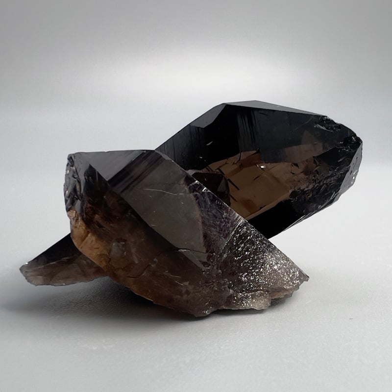 ガウリシャンカール産】天然ヒマラヤスモーキークォーツクラスター