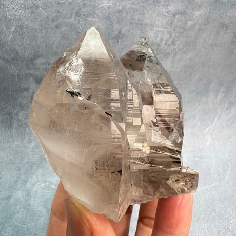 【ガネッシュヒマール産】バイオタイト&雲母入り天然ヒマラヤ水晶/Ganesh Himal Biotite & Mica in Himalayan Quartz