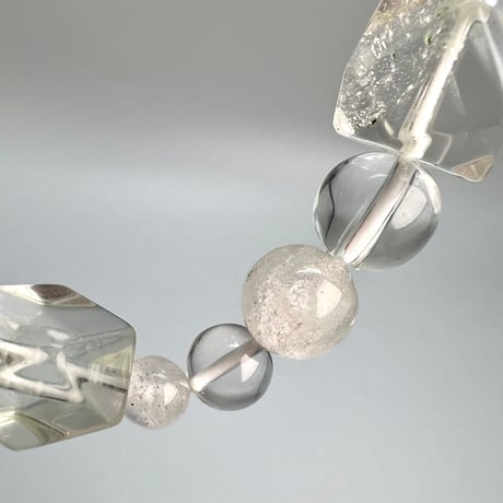 【カイラス産】"手磨き"天然ヒマラヤ水晶デザインブレスレット/Kailash Himalayan Quartz Design Bracelet