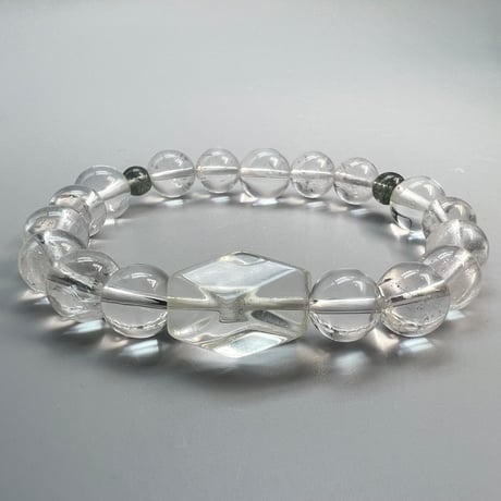 ★特選NEW★計900g【ドラゴンベッド♢ヒマラヤ水晶♢浄化開運スペシャル】❤️ カイラス産水晶 天然石ペンダントトップ pt-2658 | ハチドリ