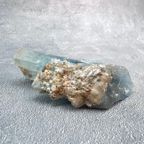 ネパール産【ヒマラヤアクアマリン】原石/Nepal Himalayan Aquamarine