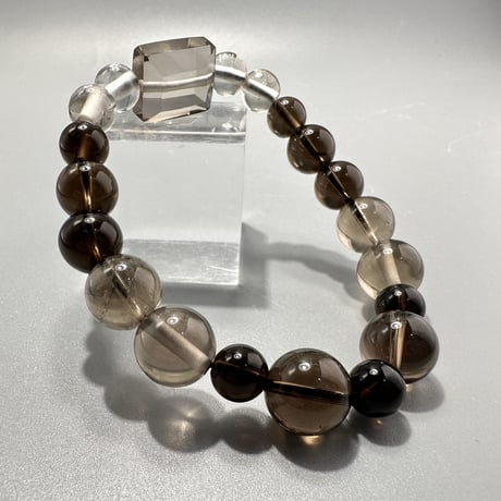 ガウリシャンカール産スモーキークォーツデザインブレスレット1️⃣ Gaurishankar Design Bracelet