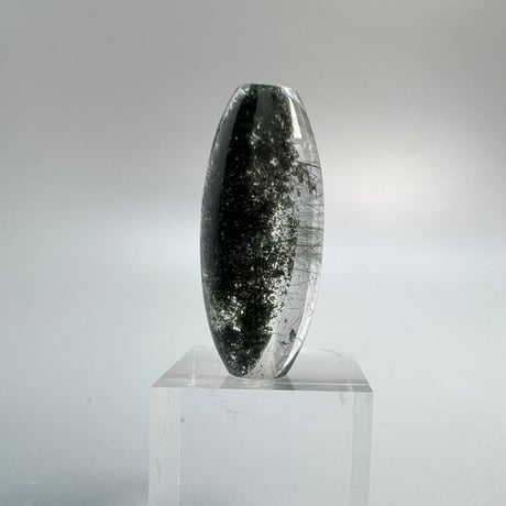【ガネッシュヒマール産】アクチノライト&クローライトイン天然ヒマラヤ水晶 樽型ビーズ/Ganesh Himal Actinolite&Chlorite in Himalayan Quartz