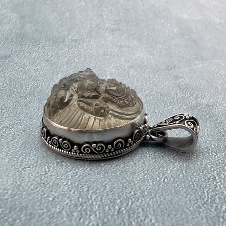 【ガウリシャンカール産】天然ヒマラヤスモーキークォーツ"グリーンターラ様"ペンダントトップ②/Gaurishankar Himalayan Smoky Quartz "Green Tara"