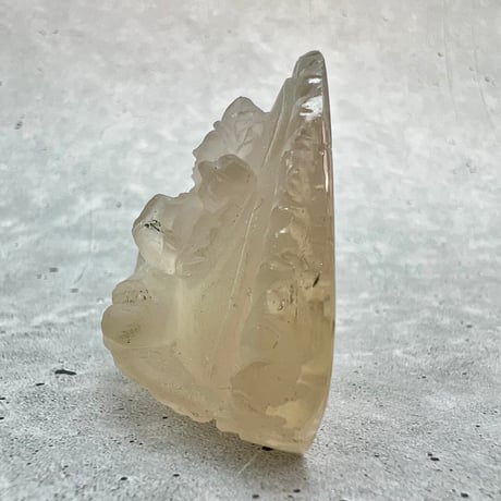 【ガウリシャンカール産】天然ヒマラヤレモンスモーキークォーツ "ホワイトターラ"仏像/Gaurishankar Himalayan Lemon Smoky "Green Tara"Statue