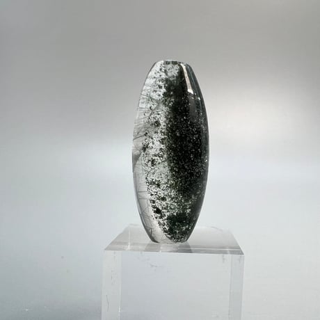 【ガネッシュヒマール産】アクチノライト&クローライトイン天然ヒマラヤ水晶 樽型ビーズ/Ganesh Himal Actinolite&Chlorite in Himalayan Quartz