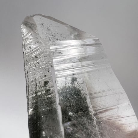 【ガネッシュヒマール産】クローライトイン天然ヒマラヤ水晶ナチュラルポイント⑤/Ganesh Himal Chlorite in Himalayan Quartz Natural Point