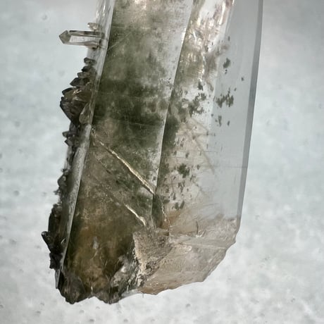 【ガネッシュヒマール産】クローライト&アクチノライト イン天然ヒマラヤ水晶/Ganesh Himal Chlorite&Actinorite in Himalayan Quartz