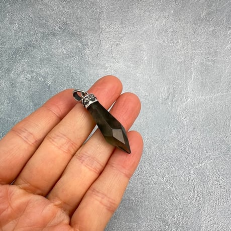 【ガネッシュヒマール産】アクチノライト&クローライト天然ヒマラヤ水晶ペンダントトップ⑦/Ganesh Himal Actinorite in Himalayan Quartz Pendant Top