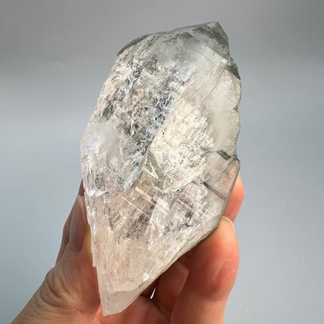 大特価【ガネッシュヒマール産】クローライトイン天然ヒマラヤ水晶⑬/Ganesh Himal Chlorite in Himalayan Quartz