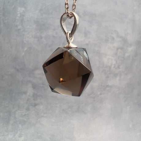 【ガウリシャンカール産】天然ヒマラヤ水晶"手磨き加工"イコサヘドロン"ペンダントトップ①/GauriShankar Himalayan Quartz "Icosahedron"Pendant Top