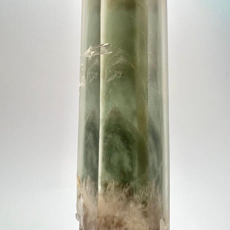 マダガスカル産クローライトインクォーツ/Madagascar Chlorite in Quartz