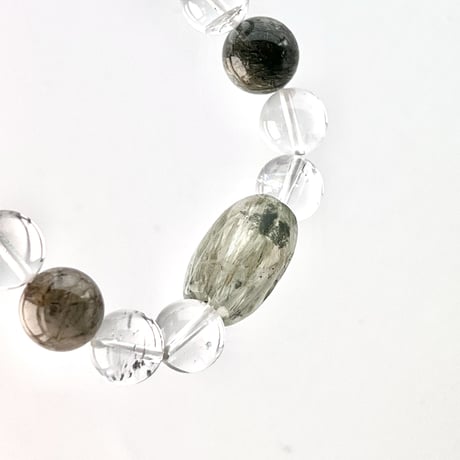 【デザインブレスレット】ガネッシュヒマール産"手磨き加工"アクチノライトインヒマラヤ水晶/Ganesh Himal Actinolite in Himalayan Quartz Bracelet