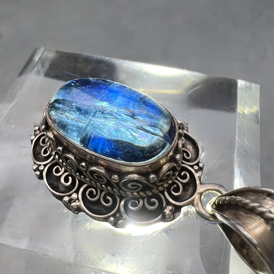 6843dec23afb9c6faa37b4e4
