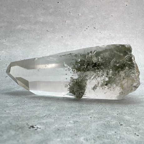【ガネッシュヒマール産】クローライト&アクチノライト イン天然ヒマラヤ水晶/Ganesh Himal Chlorite&Actinorite in Himalayan Quartz