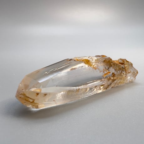 【ガネッシュヒマール産】リモナイトイン天然ヒマラヤ水晶"ポイント"/Ganesh Himal Himalayan Quartz"Point"